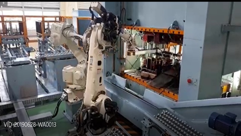 Automation 2 Robot Handling